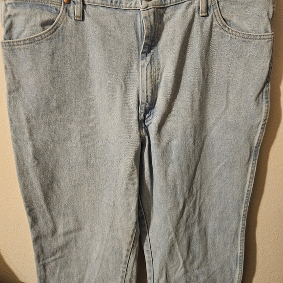Wrangler Mens Light Wash Straight Leg Jeans Size 40 X 32 - Picture 4 of 13